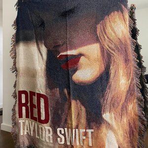 Taylor Swift 'Red' Album Throw/Blanket